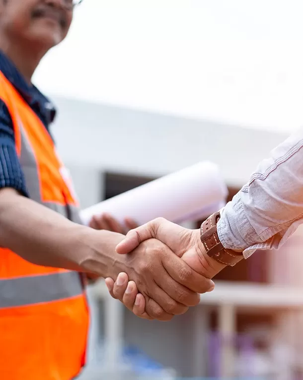 Handshake between contractor and client